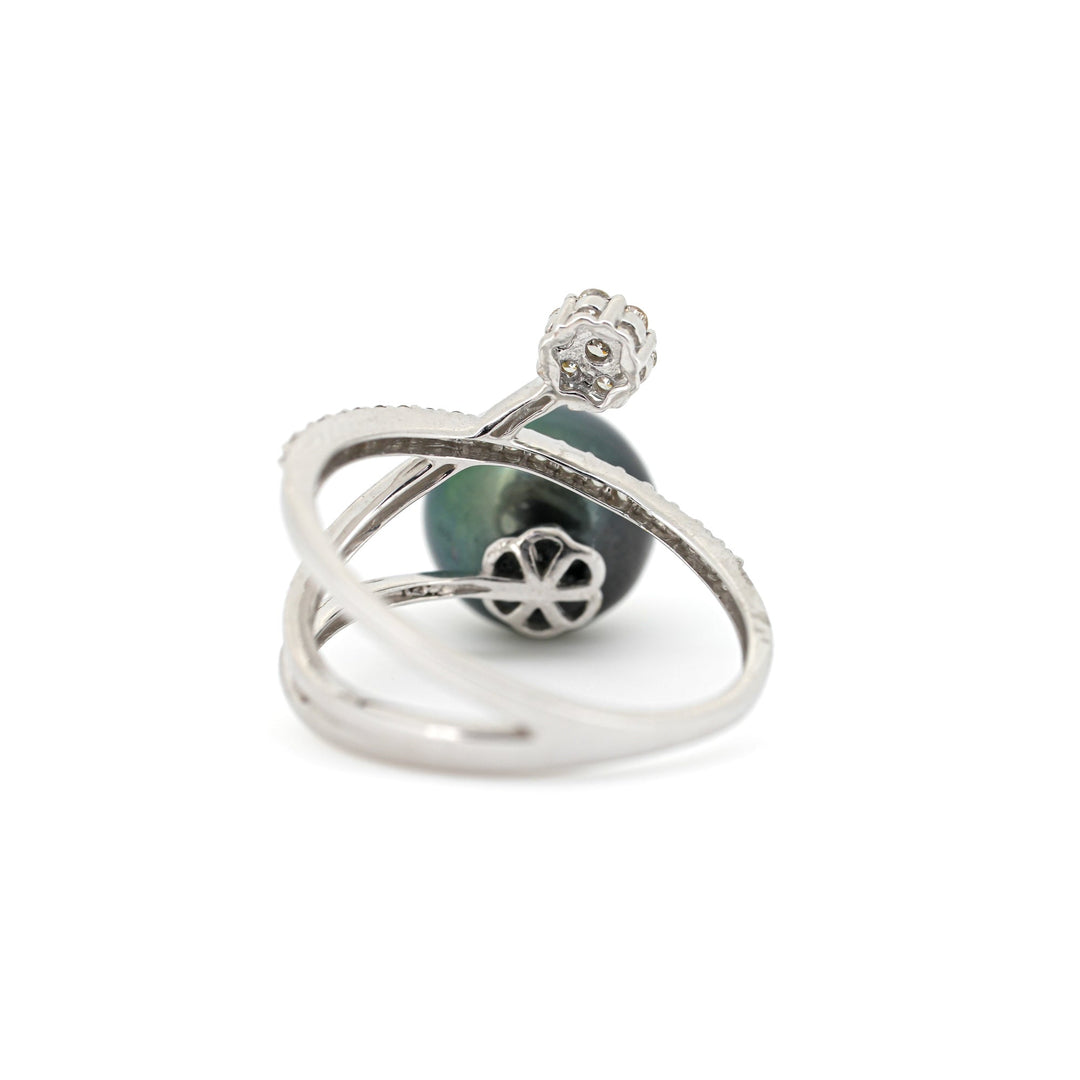 18K Gold Tahitian Pearl & Diamond Ring - Close look behind
