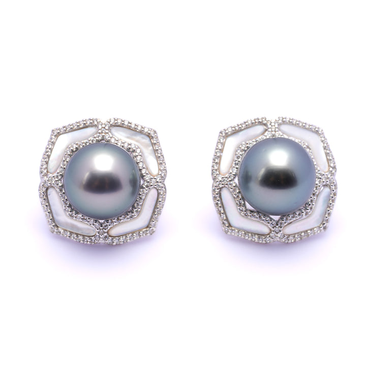  925 Silver Tahitian Pearl Earrings - Close viwe