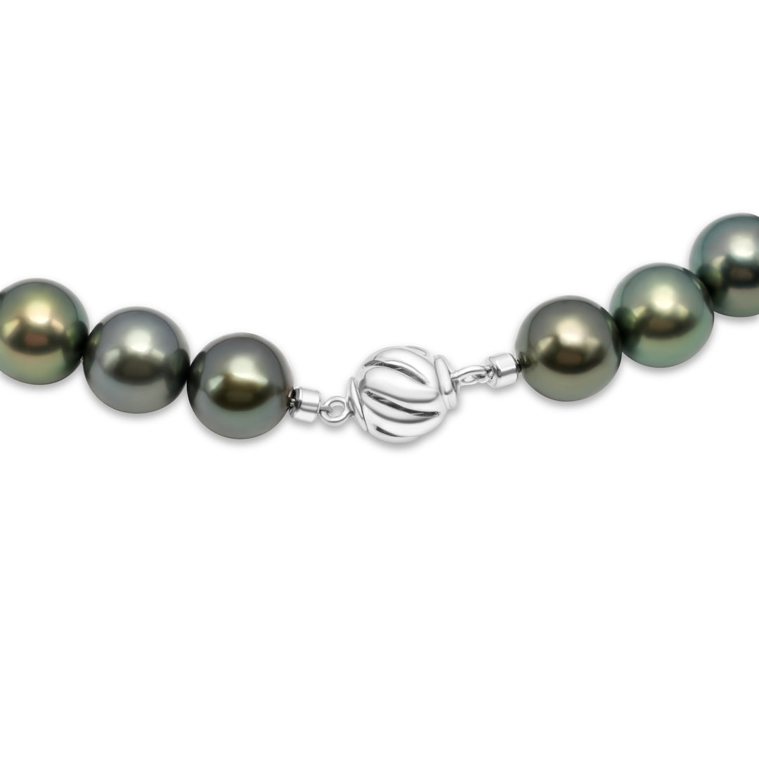 Tahitian Pearl Necklace with 42 Handpicked Premium Natural Pearls. ref:SHM1003 CMCS1