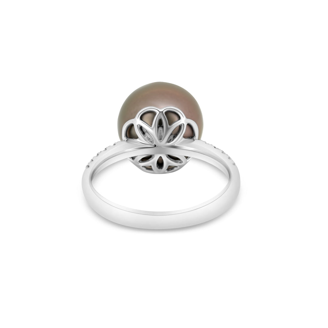 18K White Gold Tahitian Pearl Wedding Ring with Diamonds.