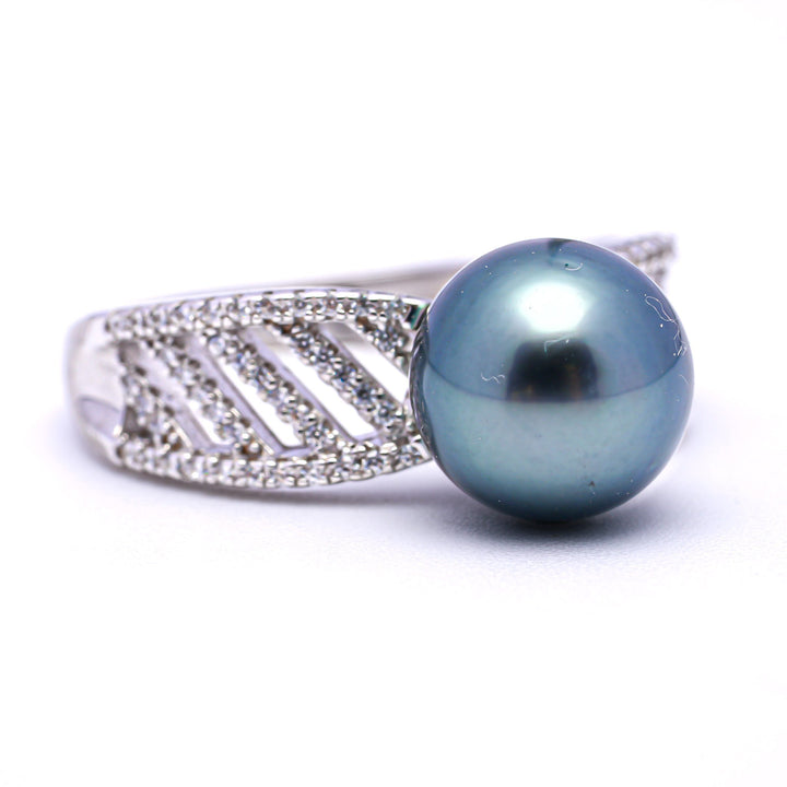 925 Silver Tahitian Pearl Ring with 9mm Green Blue Pearl & Zirconia.