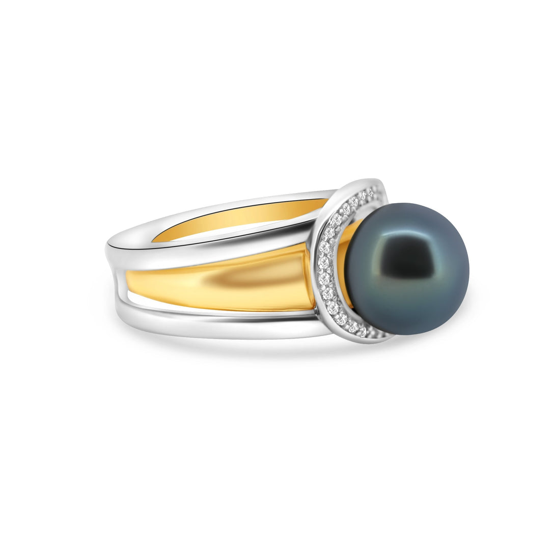 Exquisite Dark Green Tahitian Pearl Ring in 925 Sterling Silver with Mid Luster and Zirconia.